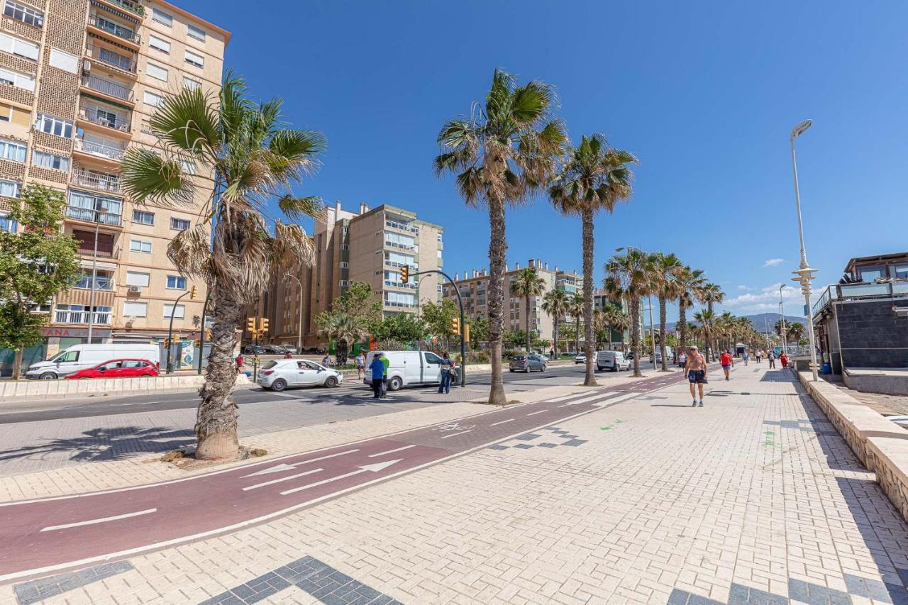 מאלגה Apartamentos Lola Beach מראה חיצוני תמונה