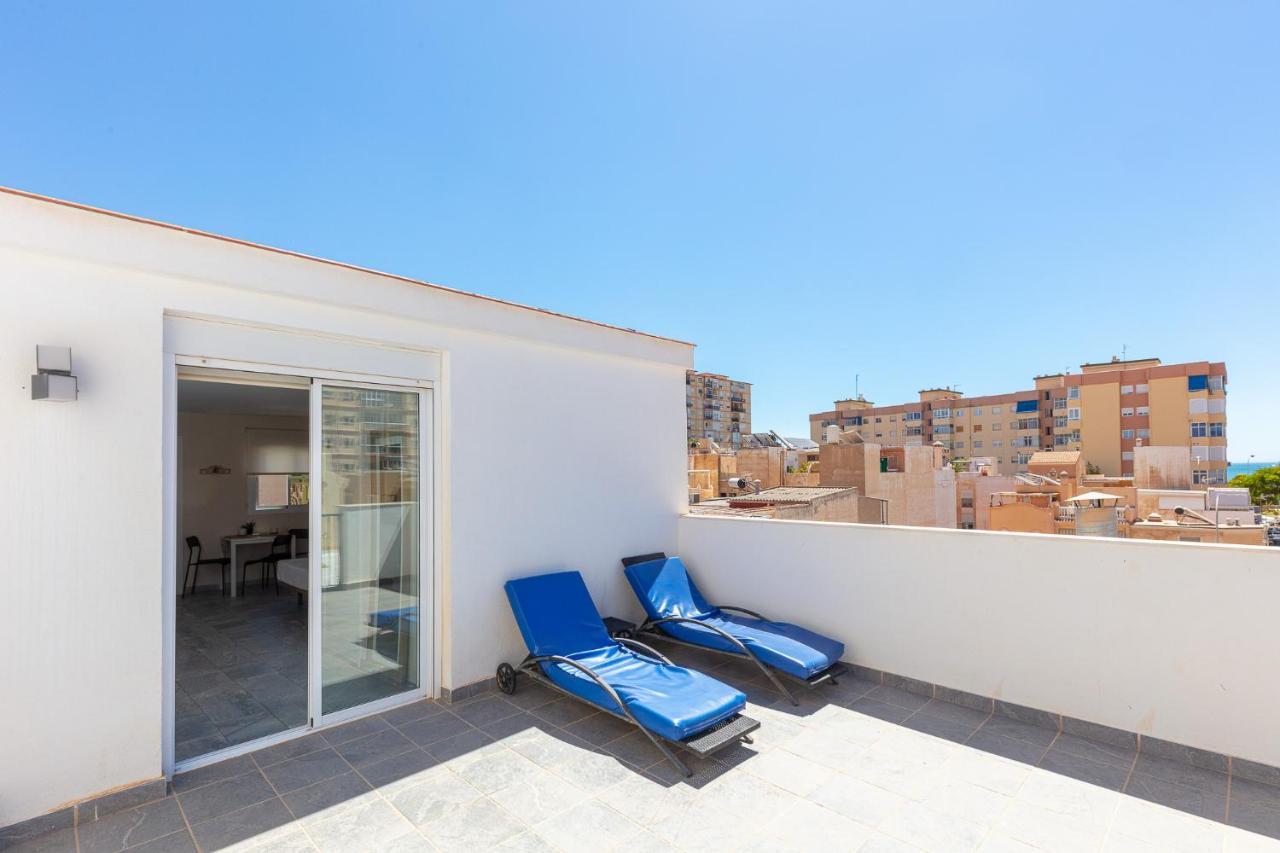 מאלגה Apartamentos Lola Beach מראה חיצוני תמונה